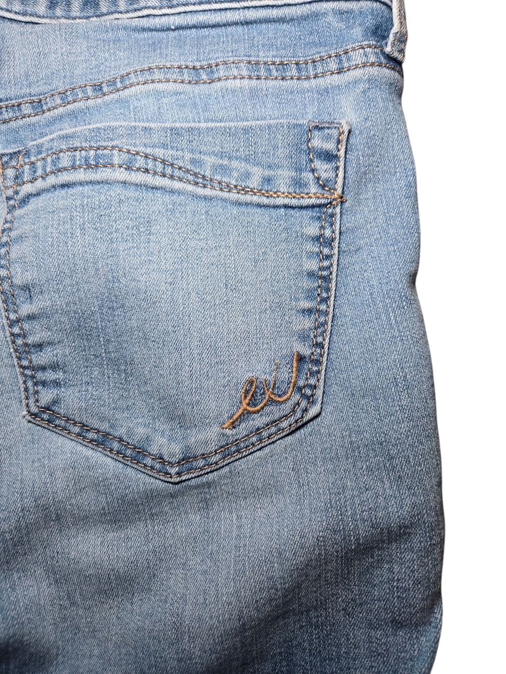 Express Skinny Stella Low Rise Light Wash Straight Leg Jeans - Picture 5 of 8
